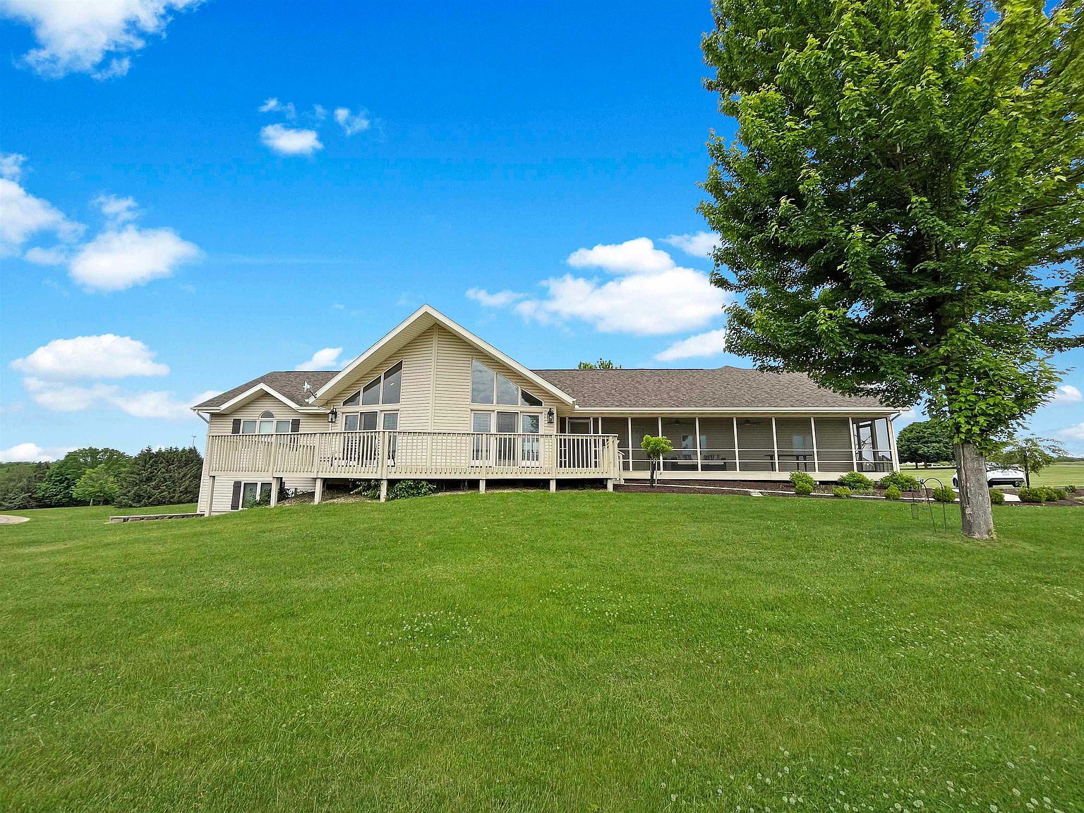 2852 Southview Dr, Lanark, IL 61046 Zillow