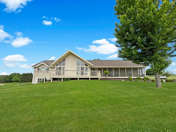 28-52 Southview Dr, Lanark, IL 61046