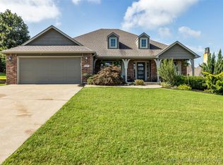 3331 Bunker St, Claremore, OK 74019