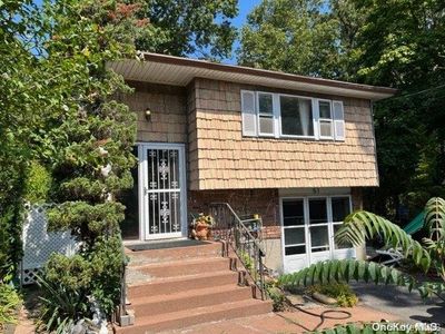 51 Log Road, Patchogue, NY, 11772
