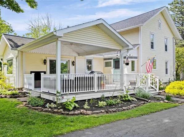 956 Willits Rd, Ontario, NY 14519