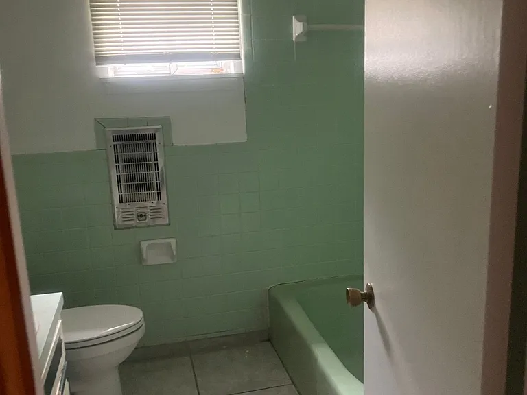 1800 Hunter Ave — Photo 4