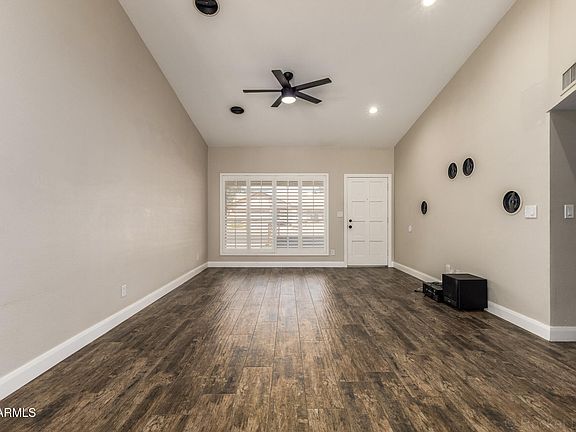 5th image of 1327 W BROOKS Street