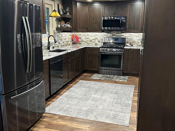 2nd image of 1026 W 33rd St