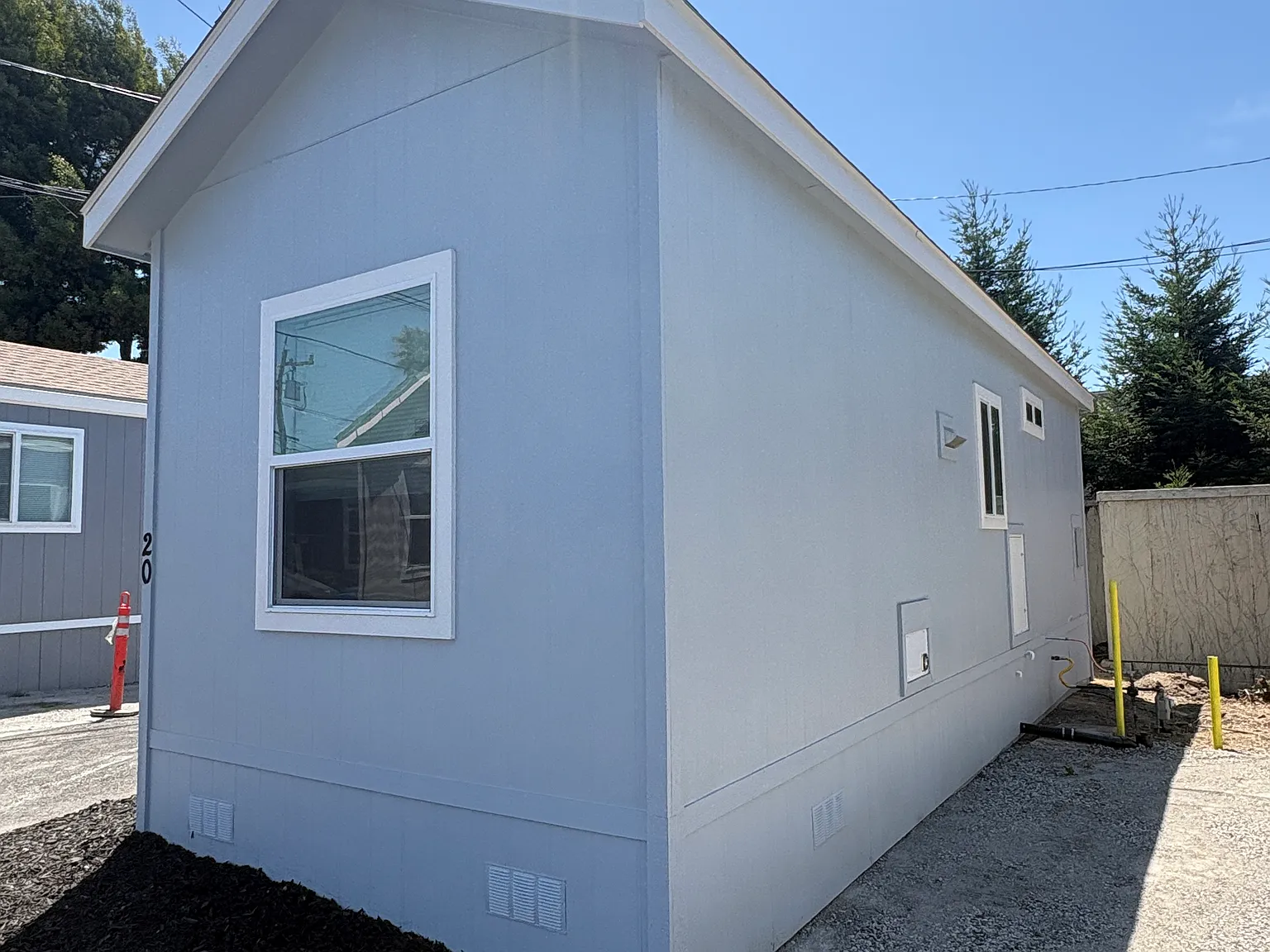 2 bed, 385 sqft, $2,345 — Photo 2