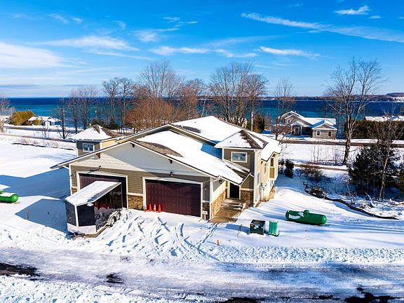 2nd image of 764 N Waypoint Cir