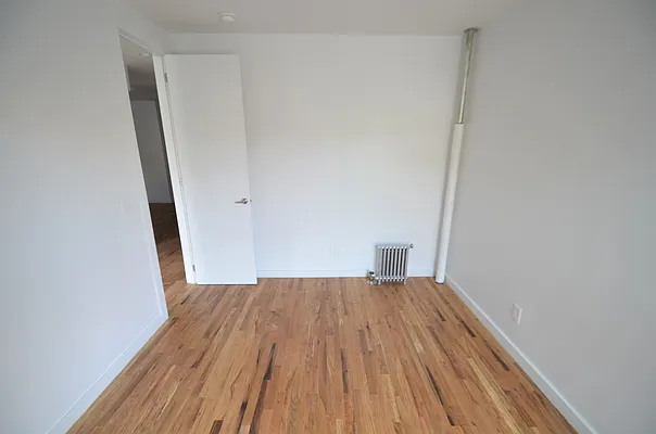 Rented by CITY SKYLINE REALTY INC | media 12