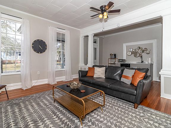 3rd image of 1512 Stovall St #A