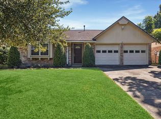 9631 Philmont Dr, Houston, TX 77080