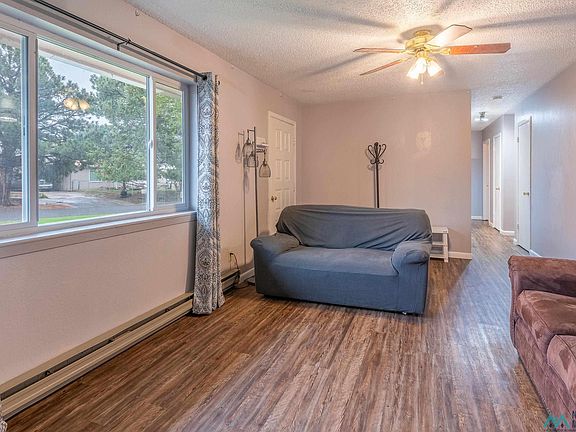 3rd image of 1034 Collier Ave