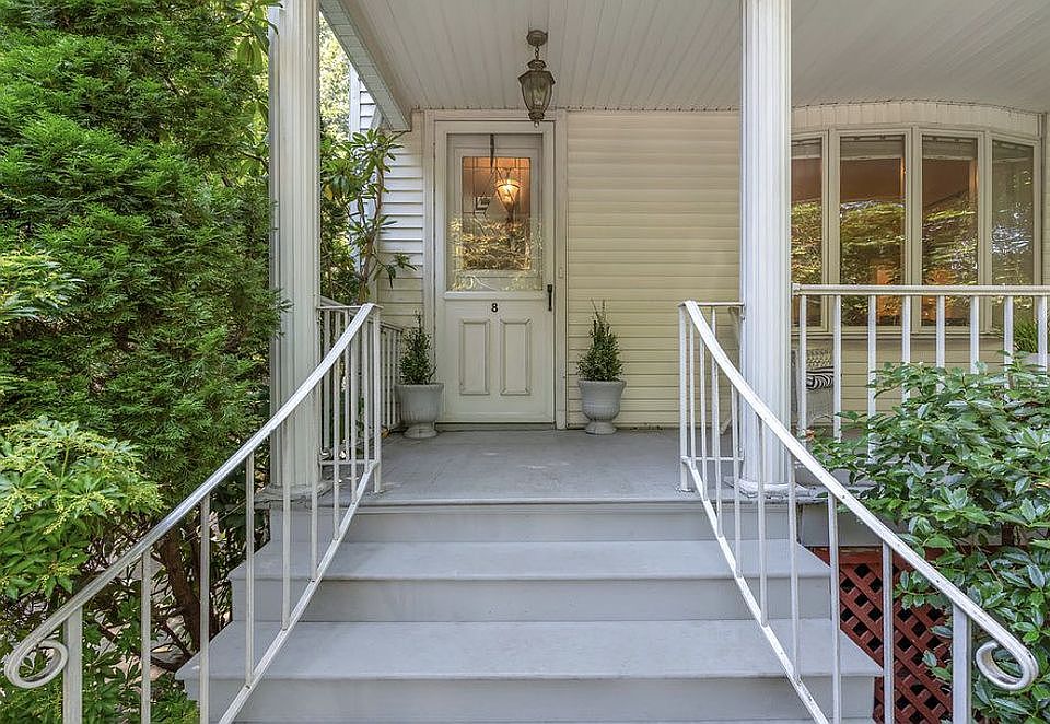 8 Theresa Pl, Staten Island, NY 10301 Zillow