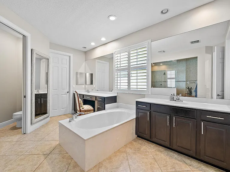 10352 SW Westlawn Blvd — Photo 8