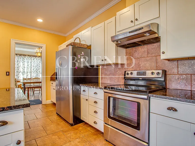1214 W Maine St — Photo 13