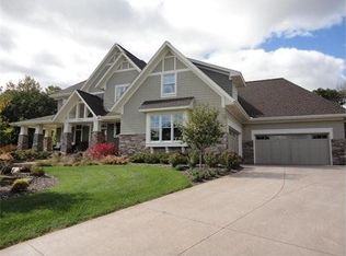 12442 Everton Cir N, White Bear Lake, MN 55110