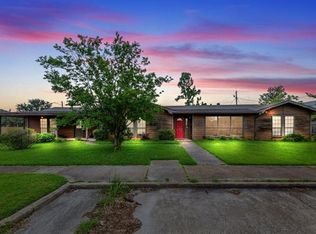 4700 Maplewood Dr, Sulphur, LA 70663