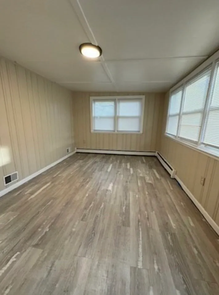 2 bed, 1.0 bath, 750 sqft, $2,200 — Photo 2