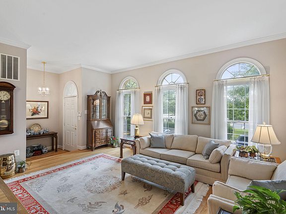 5th image of 4190 Governor Yeardley Ln