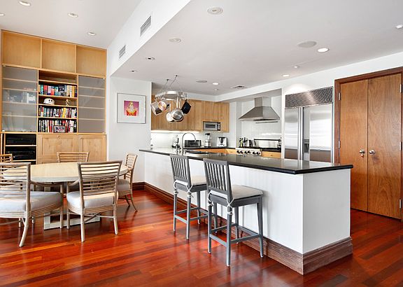 2nd image of 103 Greene St APT 7A