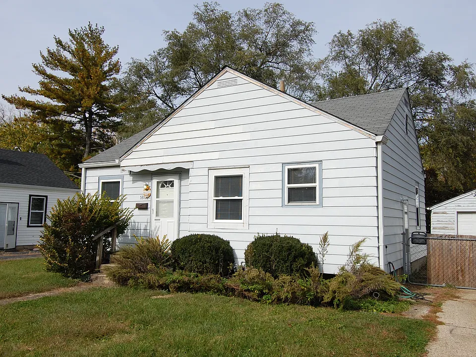 5310 E 20th Pl