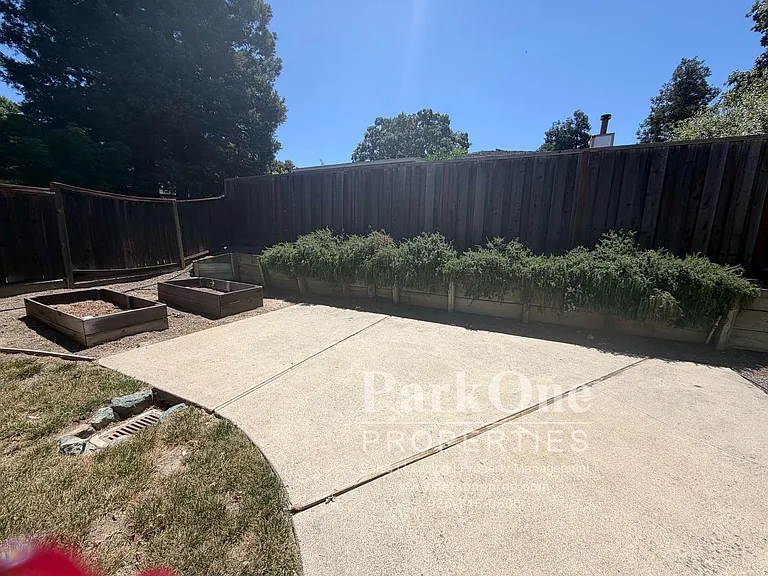 2848 Saint Joseph Dr — Photo 18