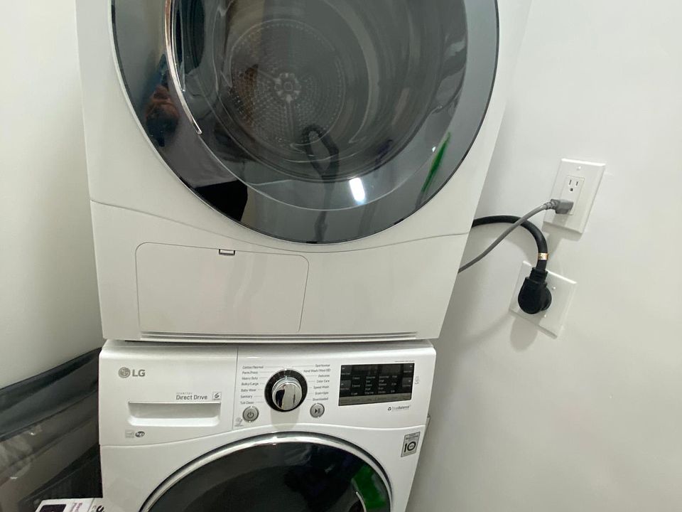 1st image of 350 N Crescent Dr APT 113