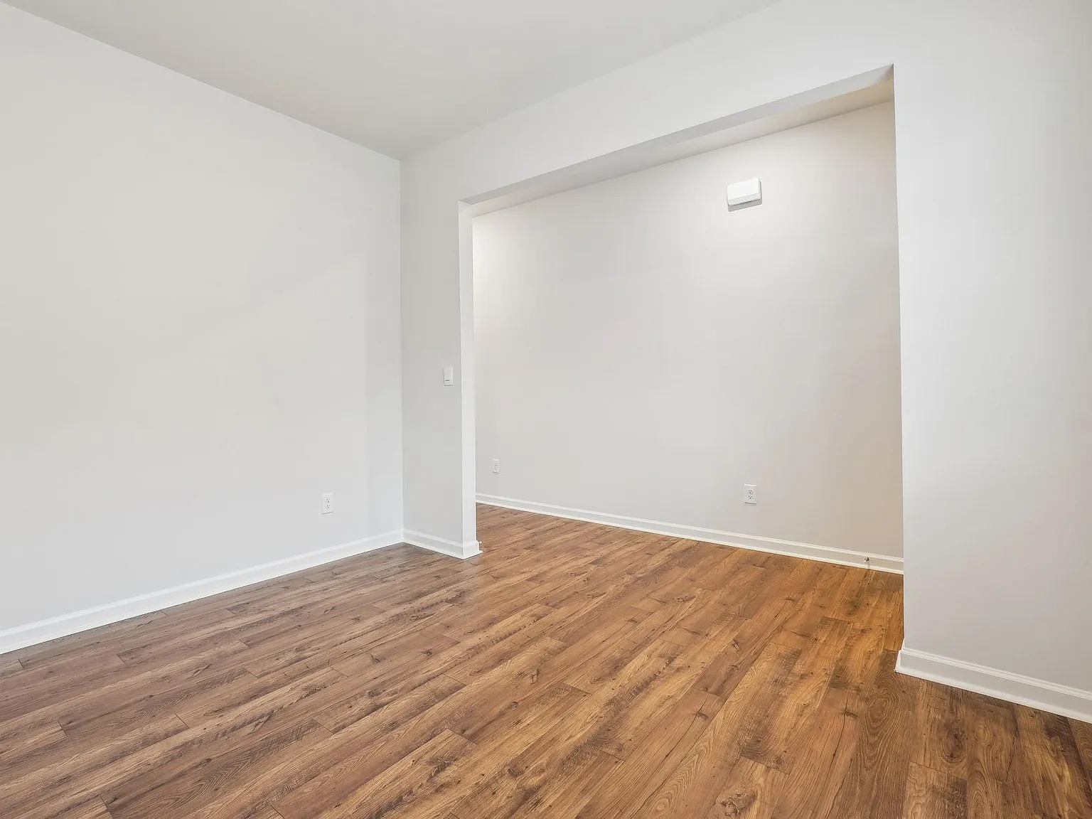 4 bed, 2.5 bath, 1991 sqft, $2,550 — Photo 4