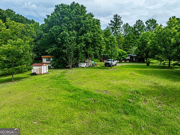 4th image of 1052 Fortville Milledgeville Rd