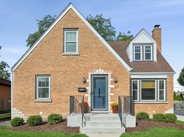 422 S Harvard Ave, Villa Park, IL 60181