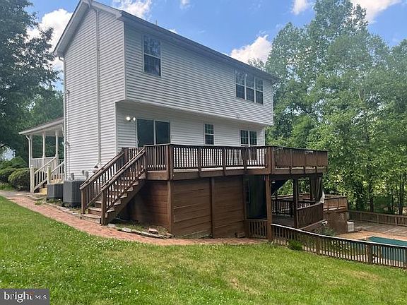 2nd image of 9121 Woodland Way N