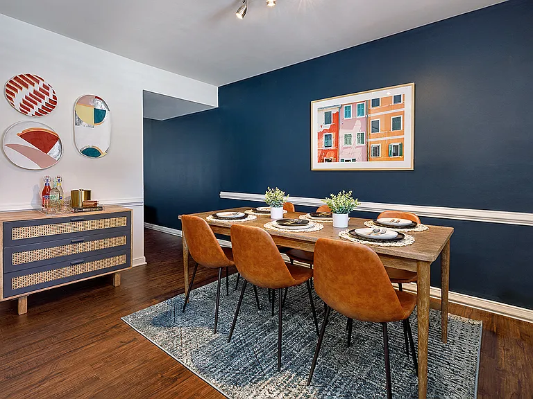 Brentwood Model Dining Area