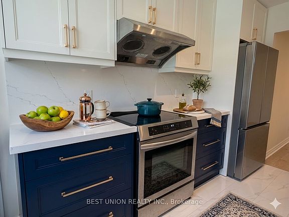 5th image of 811 Grandview Way