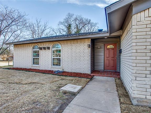 4th image of 102 Bowling Green Dr