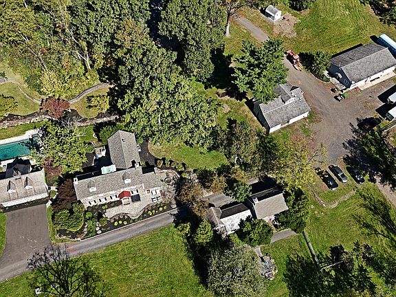 5th image of 1515 Sugar Bottom Rd