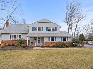 3 Hershey Rd, Wayne, NJ 07470