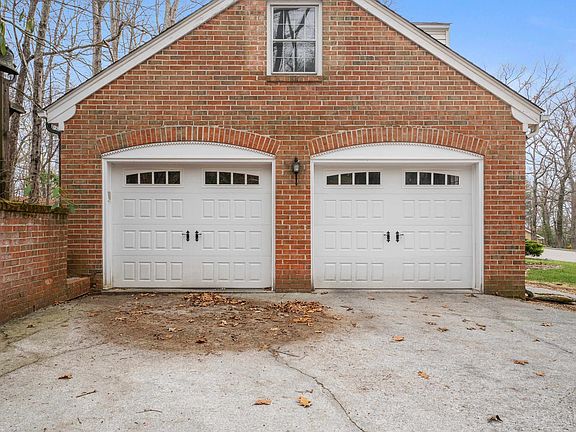 5th image of 600 Forest Hill Dr