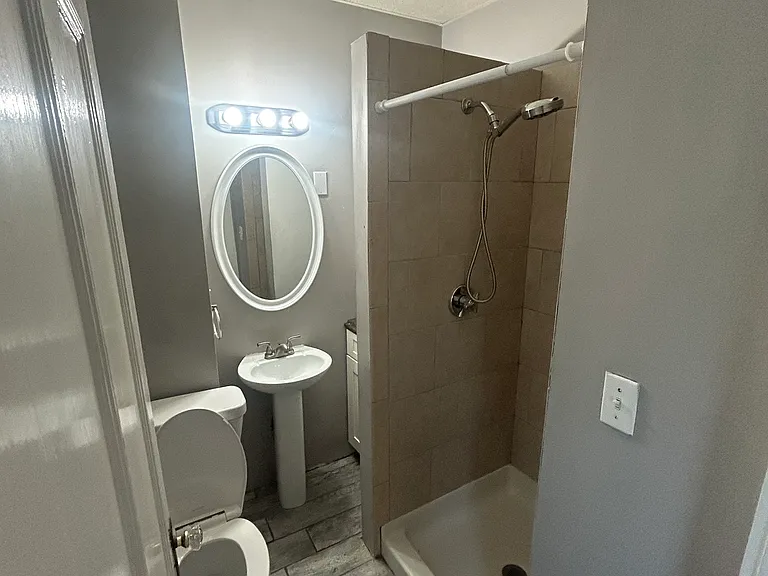 21 Wall St #3A — Photo 7