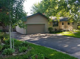 4604 Strong Rd, Crystal Lake, IL 60014