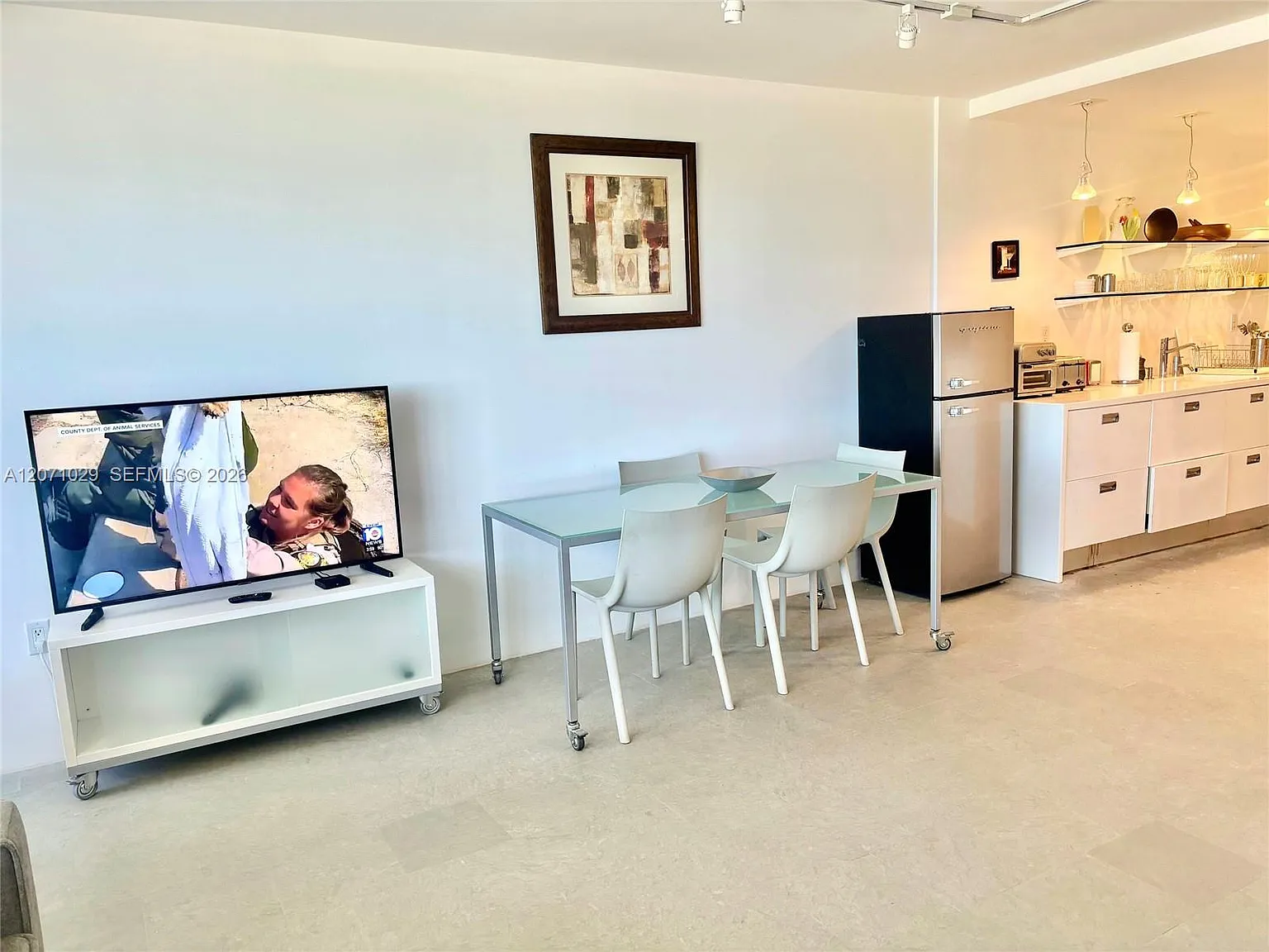 The Decoplage Condo — Photo 2