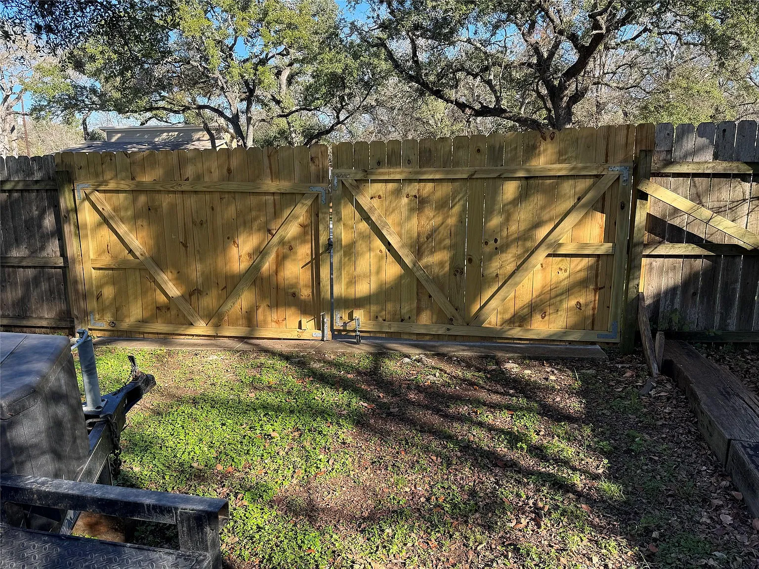 3 bed, 2.0 bath, 1358 sqft, $1,995 — Photo 3