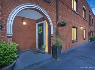 807 W Wolfram St APT 6, Chicago, IL 60657
