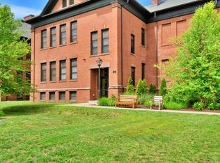 40 Meadow St, Chicopee, MA 01013