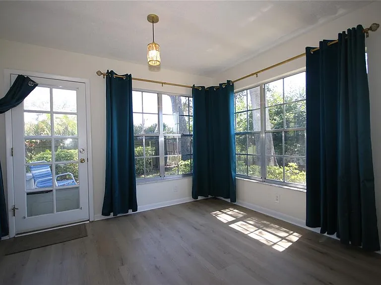 1535 Nursery Rd #403 — Photo 9