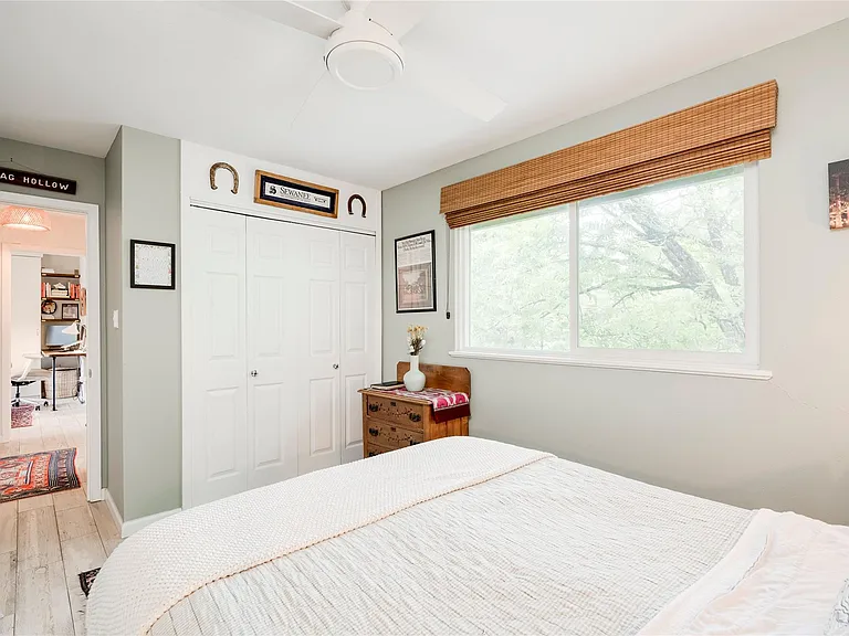 406 Arbor Ln — Photo 9