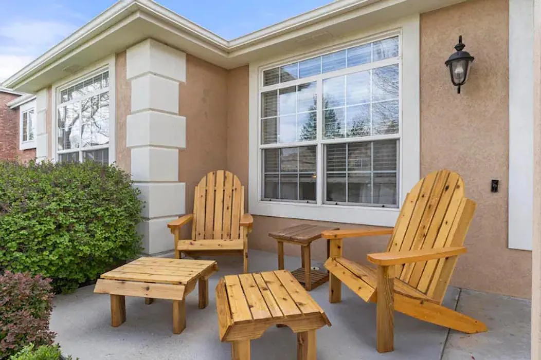 4 bed, 2.5 bath, 3750 sqft, $3,640 — Photo 4