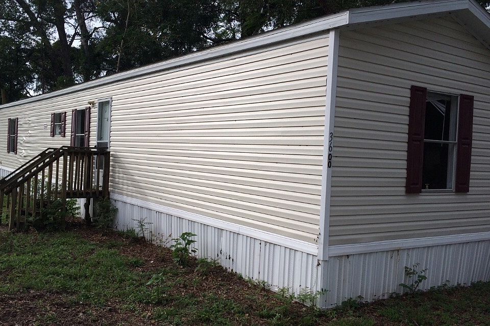 1st image of 3540 NE 59th Ave