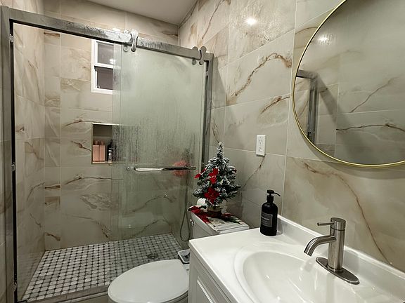 5th image of 7402 19th Ave #2R