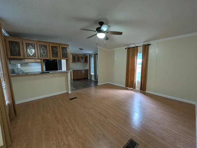 7988 Hickory Hollow Dr — Photo 2