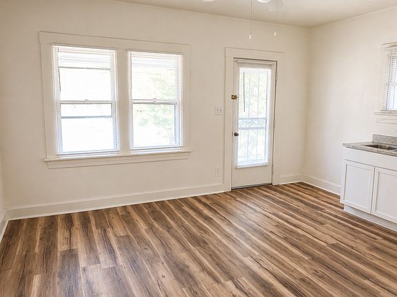 2nd image of 536 W Evelyn Ave