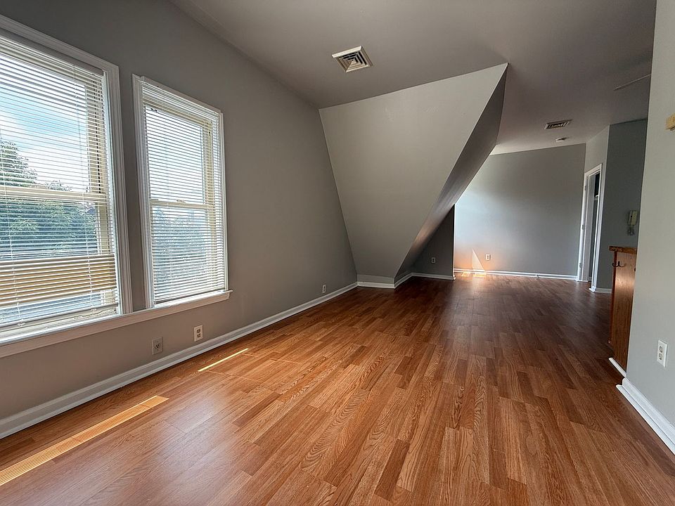 1st image of 1718-34 E Lafayette Pl #1720-04