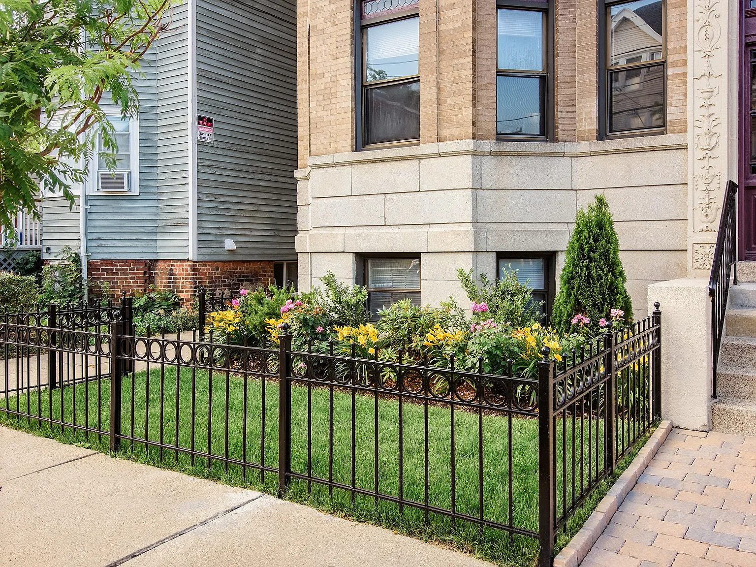 56 Gardner St — Photo 2